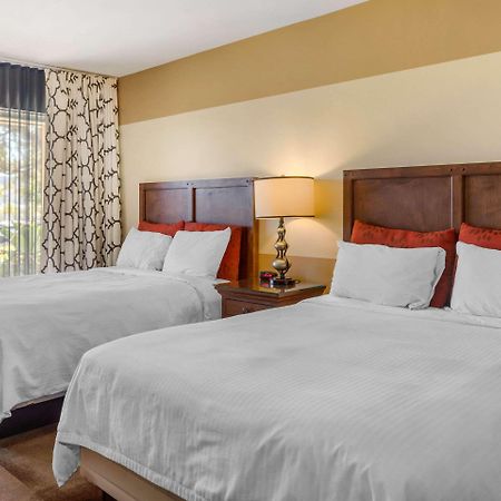 Carlton Oaks Lodge, Ascend Hotel Collection Санті Екстер'єр фото