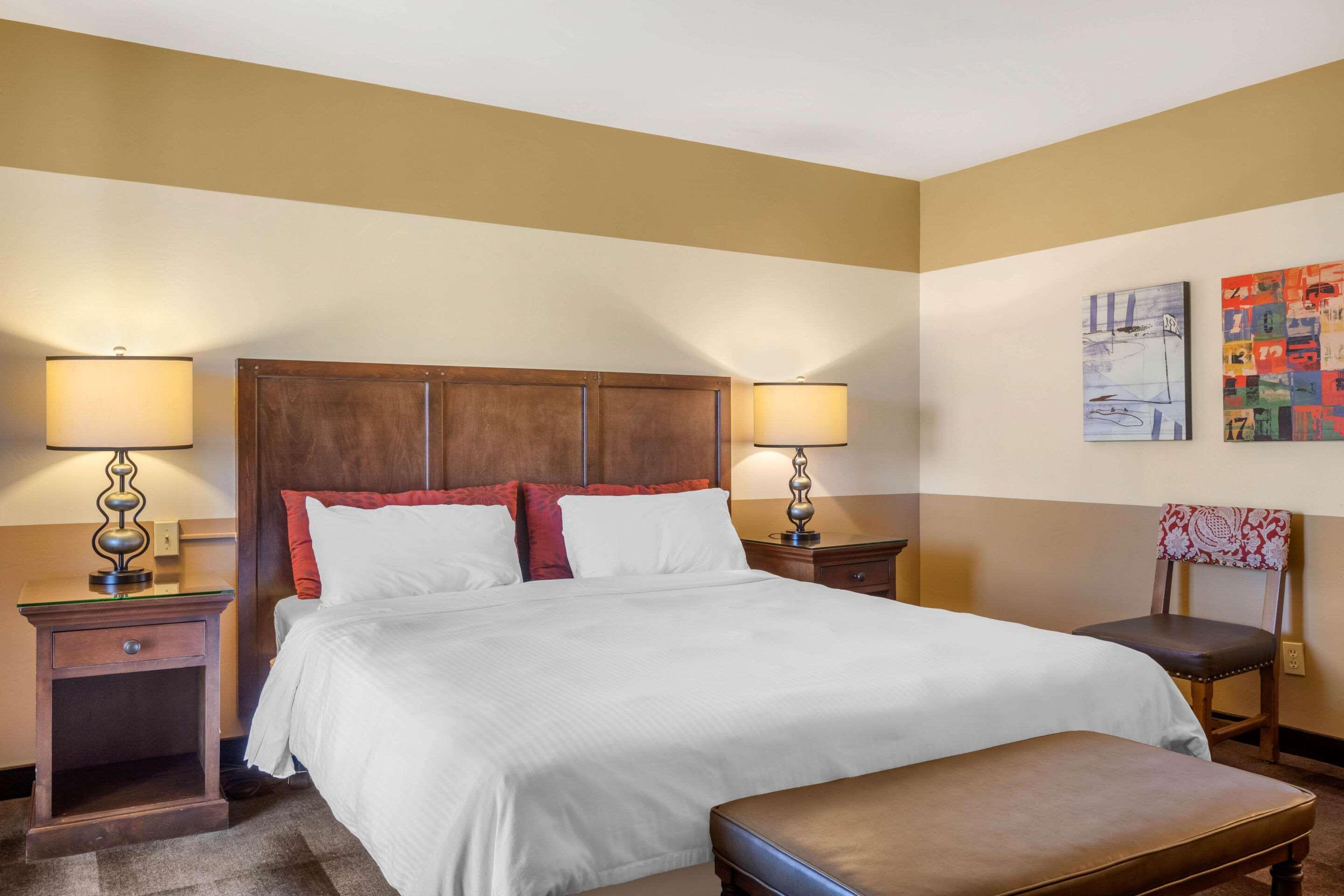 Carlton Oaks Lodge, Ascend Hotel Collection Санті Екстер'єр фото