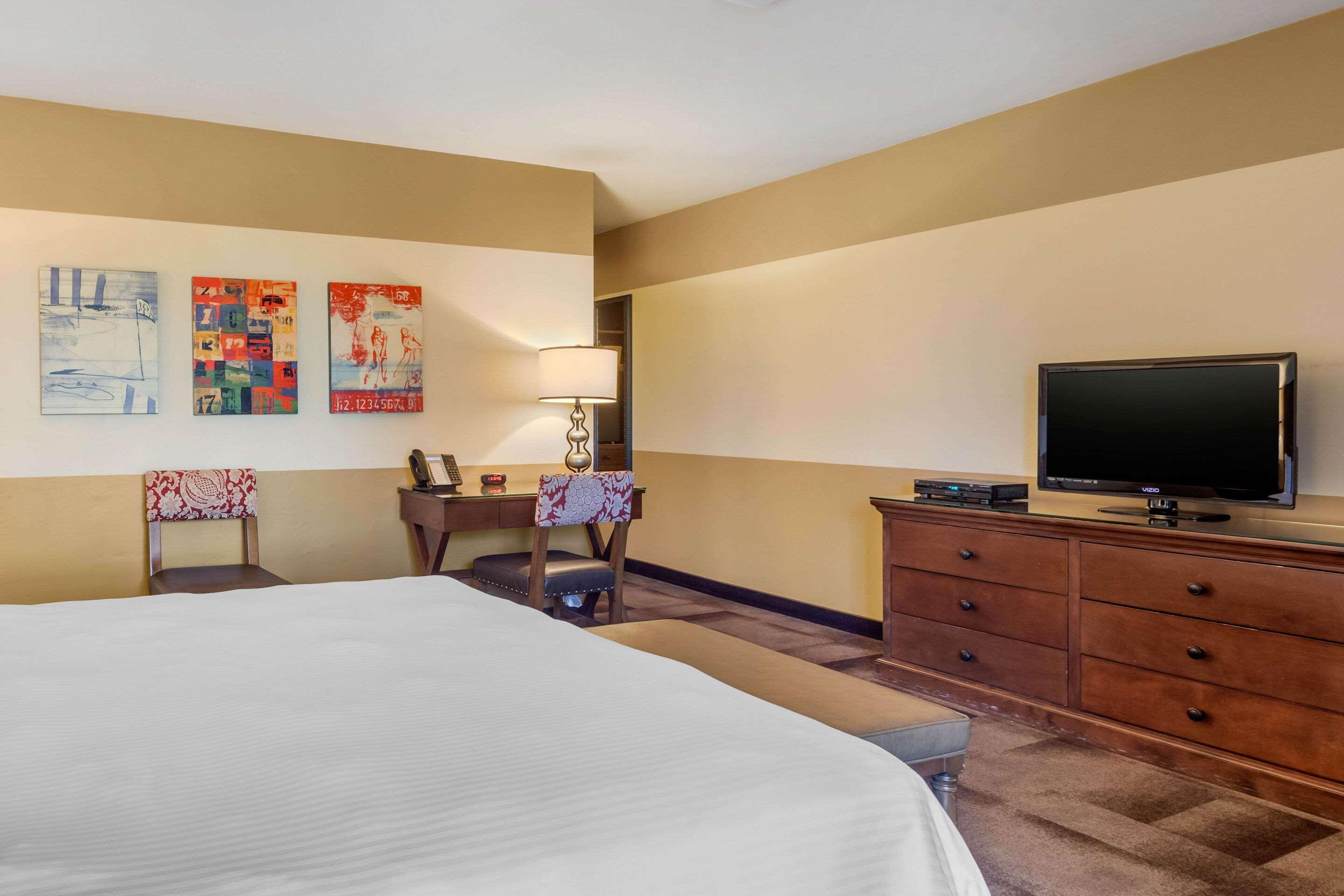 Carlton Oaks Lodge, Ascend Hotel Collection Санті Екстер'єр фото