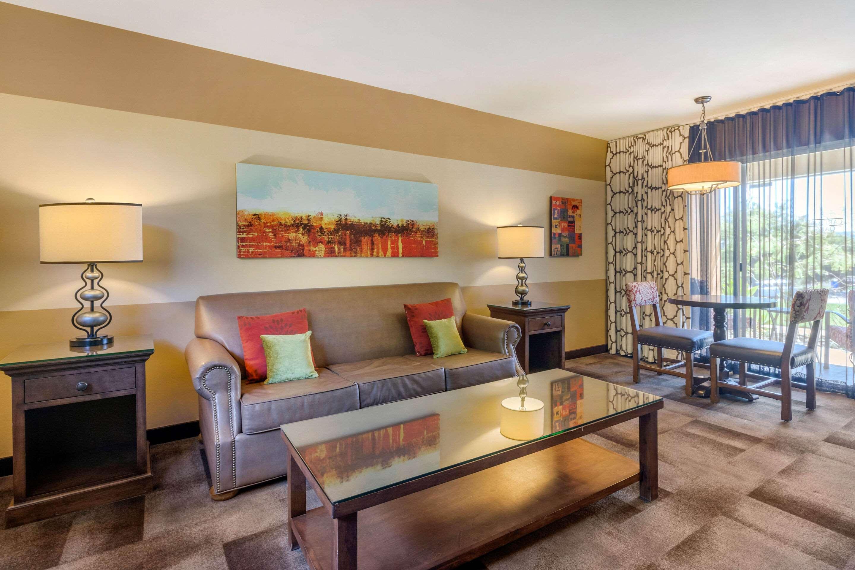 Carlton Oaks Lodge, Ascend Hotel Collection Санті Екстер'єр фото